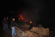 Çorum'da Köy Yangını; 30 Ev Kül Oldu