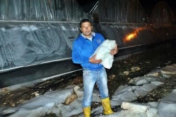 Demre'yi Yağmurdan Sonra Dolu Vurdu