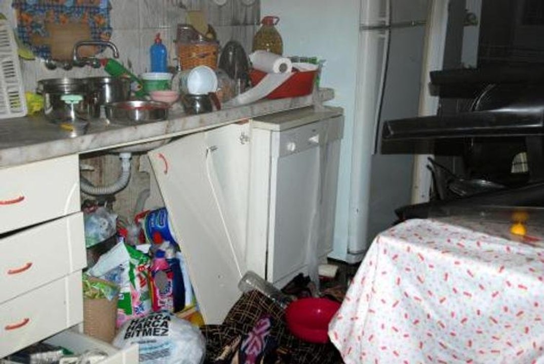 Gaz sıkışması sonucu patlamadan anne ve kızı son anda kurtuldu