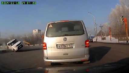 Compilation d'accident de voiture n°139 + Bonus / Car crash compilation #139