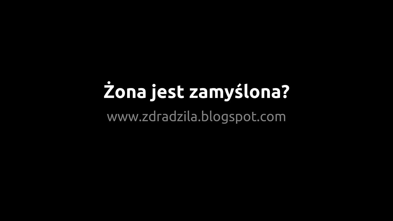 Jest ciągle zamyślona