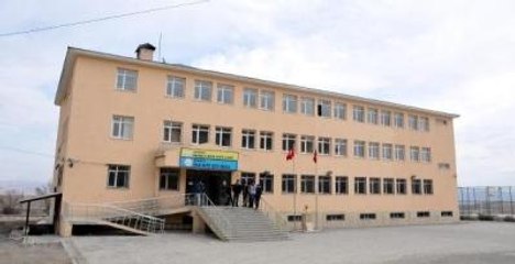 Başkale'de Kaybolan 3 Lise Öğrencisinin Son Görüntüleri Kamerada