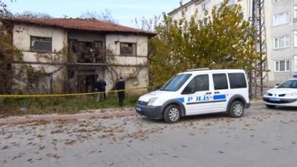 72 Yaşındaki Kişi Evinde Ölü Bulundu