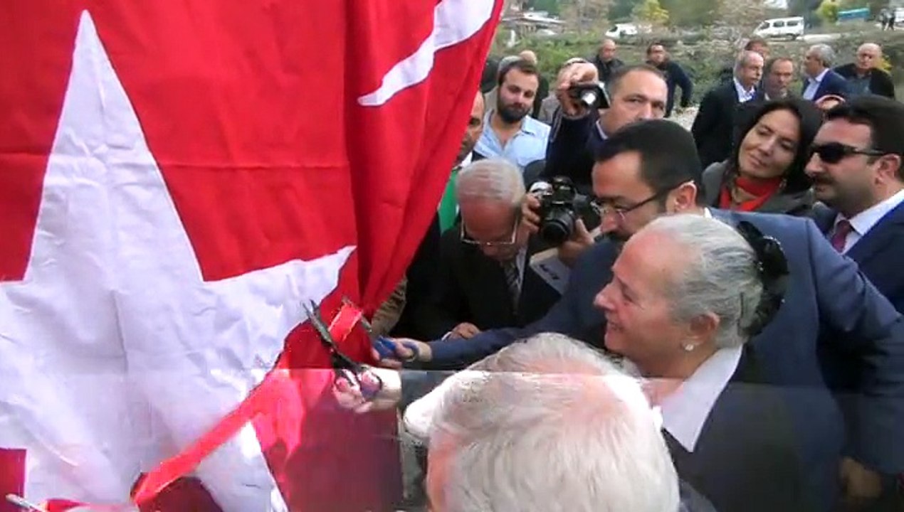 OSMANİYE- Kazım Karabekir paşanın kızı babasının isminin verildiği caddenin açılışını yaptı