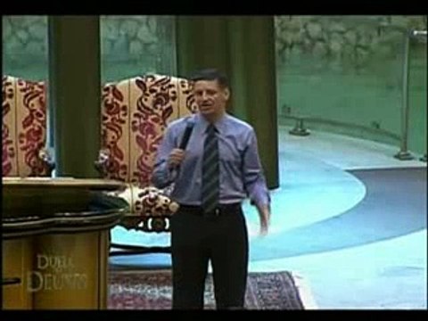 Bispo Guaracy - Duelo Santos Monte Carmelo 14 Maio 003 (IURD TV)(240p_H.263-MP3)