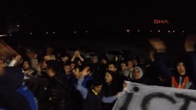 Fenerbahçeli Bir Grup Taraftar, Azız Yıldırım İçin Diktatör İstifa Diye Bağırdı