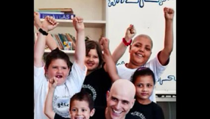 actor shaves head for cancer