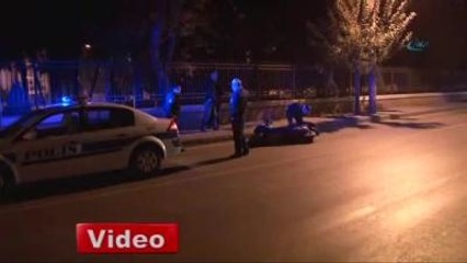 Motosiklet Kaldırıma Çarptı: 1 Ölü
