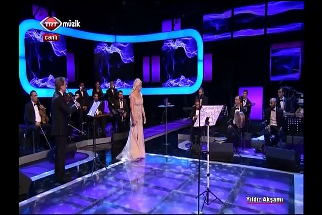 MUAZZEZ ERSOY-BİR SEVGİ İSTİYORUM