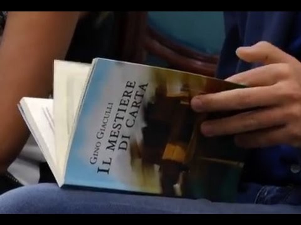 Napoli - ''Il mestiere di carta'', presentato il romanzo di Giaculli (15.11.14)