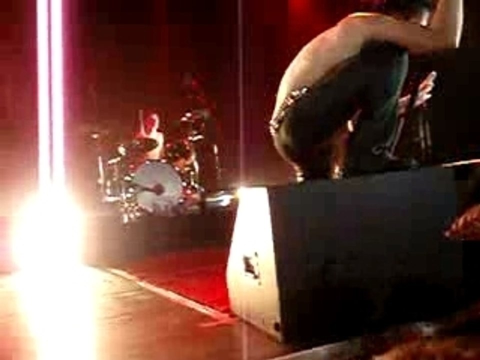 Red Flag live @ elysée Montmatre