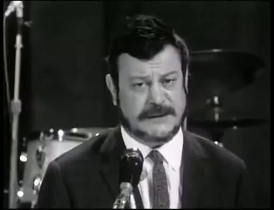 Boby Lapointe sur scéne: "" Ta Katie t'a quitté ""