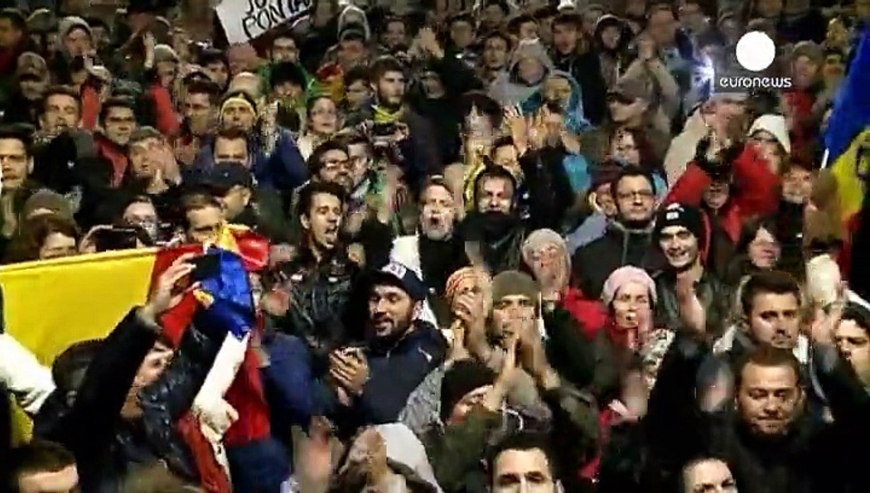 اليميني كْلاوسْ يوهانيس يفوز بالانتخابات الرئاسية في رومانيا