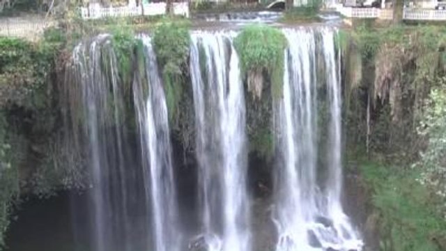 Düden Şelalesi'nden Yayılan Kötü Koku