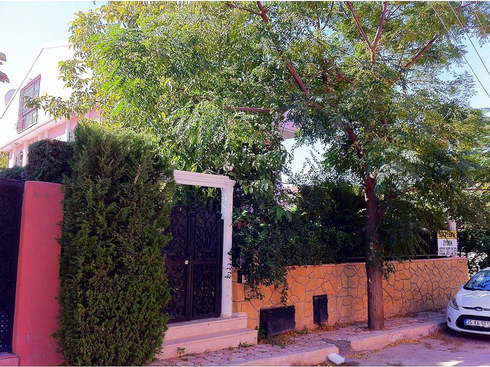 FORUM BORNOVA VİLLA SATILIK - REMAX TULİP GAYRİMENKUL BORNOVA