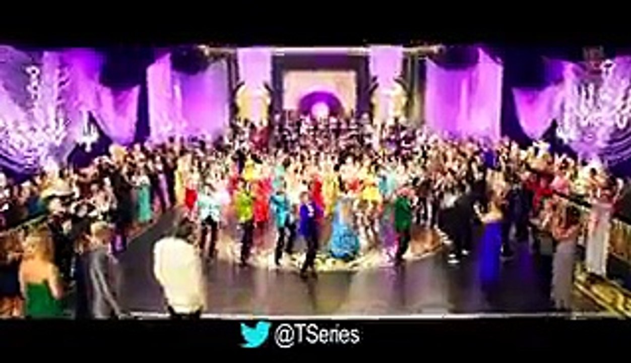 India Waale VIDEO Song - Happy New Year - Shah Rukh Khan, Deepika Padukone