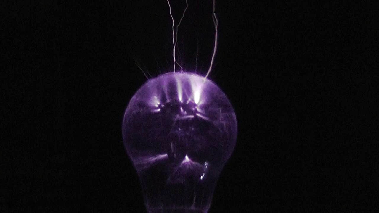 Lightning in a lamp