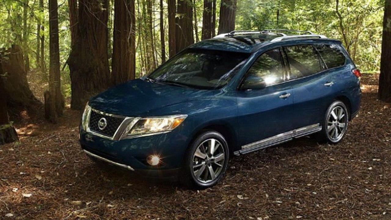 2015 Nissan Pathfinder near Hunters Creek at Universal Nissan