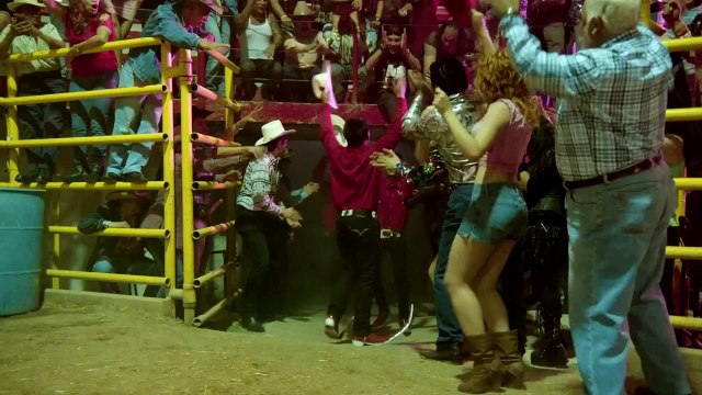 David Guetta Play Hard ft. Ne-Yo Akon (Official Video)