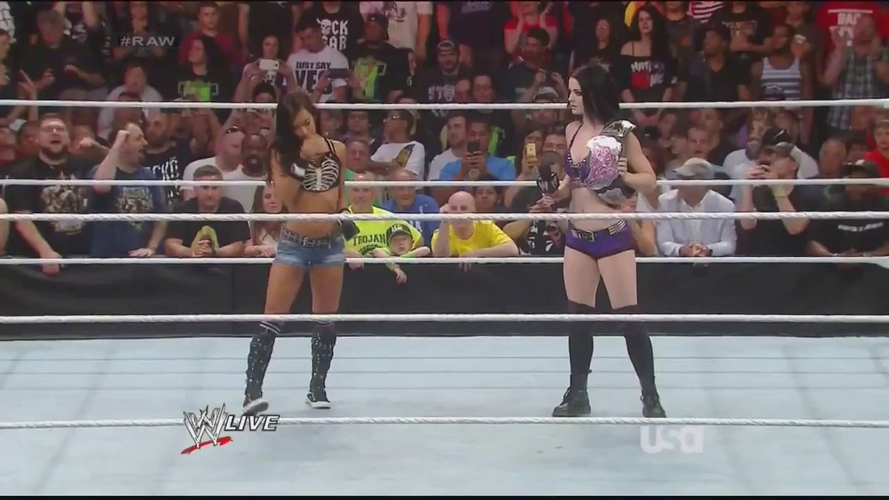 AJ Lee vs. Paige