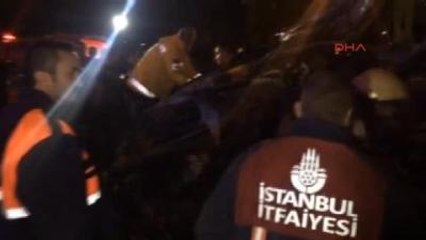 Kontrolden Çıkan Metrobüs, Bariyerleri Parçalayarak E-5'e Çıktı