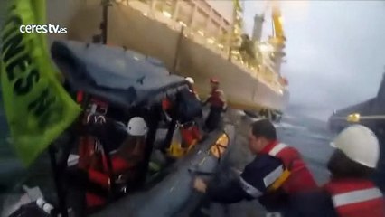 Herida una activista de Greenpeace cuando trataba de acercarse al barco de Repsol en Canarias