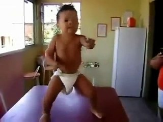 Funny Baby Dancing Waka Waka