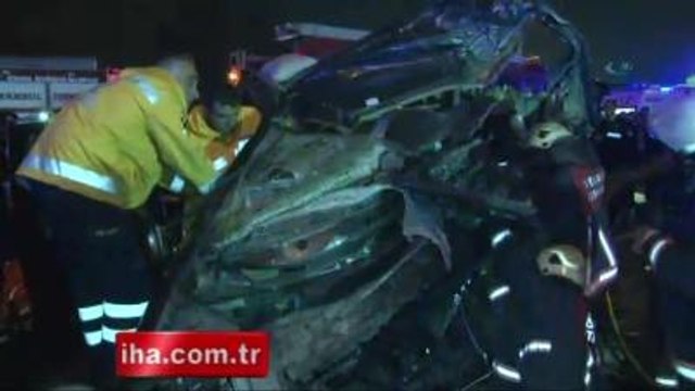 Metrobüs Yolunda Kaza : 1 Ölü, 1 Yaralı