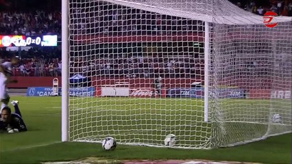 São Paulo derrota o Palmeiras e continua na caça ao líder Cruzeiro
