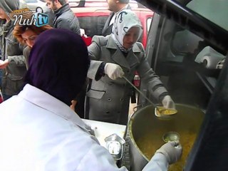 Ağrı Ak Parti Kadın Kolları Aşure Dağıttı