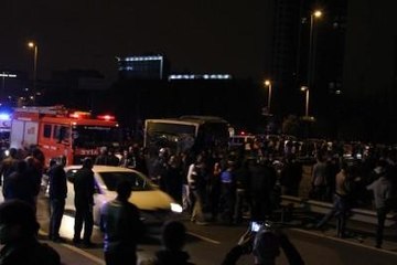 Merter'de Metrobüs Yolunda Kaza: 10 Yaralı