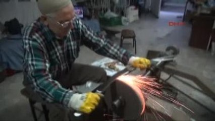 Bursa Başbakan'ın Hediyelik Kılıçları Bursa'da Yapılıyor