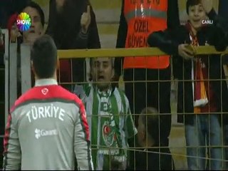 sifflé et insulté par ses supporters,  Volkan Demirel a refusé de jouer