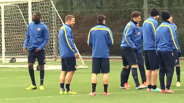 Metzelder recomienda a Podolski un cambio de aires