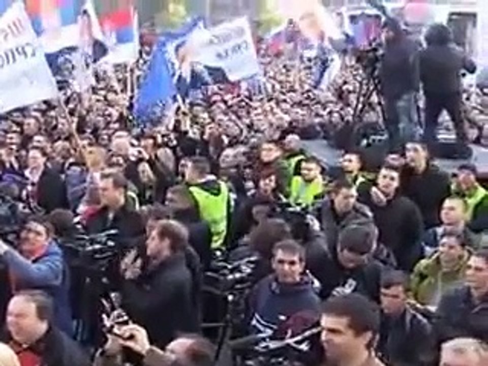 Сербия. Митинг в поддержку Новороссии и за историческое воссоединение Сербии и России !