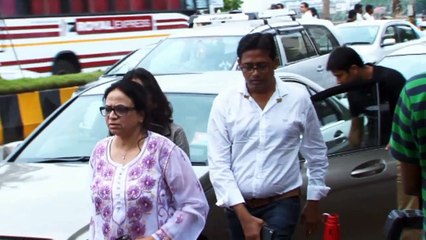 Bollywood gathers for Ravi Chopras prayer meet