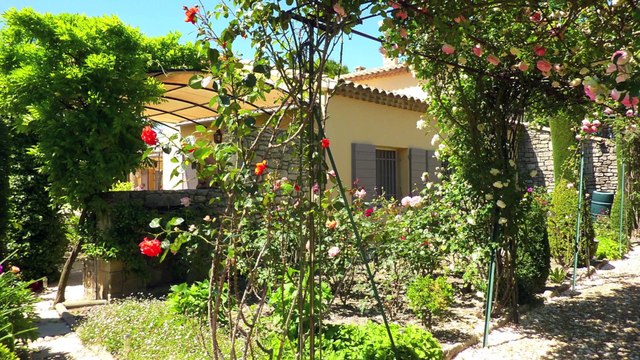 Saint-Rémy-De-Provence Propriété A VENDRE - Vue exceptionnelle - Piscine - 270 m²