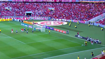 Spectacular bicycle-kick winner from Paulao