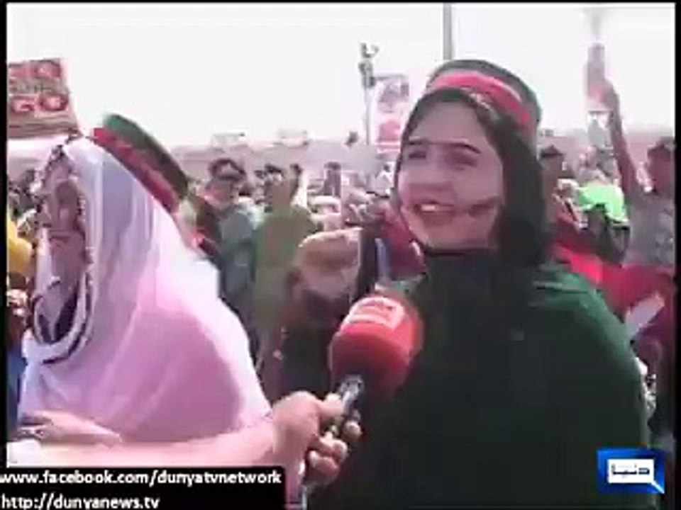 Azadi March- PTI women chanting slogans of GO Imran GO