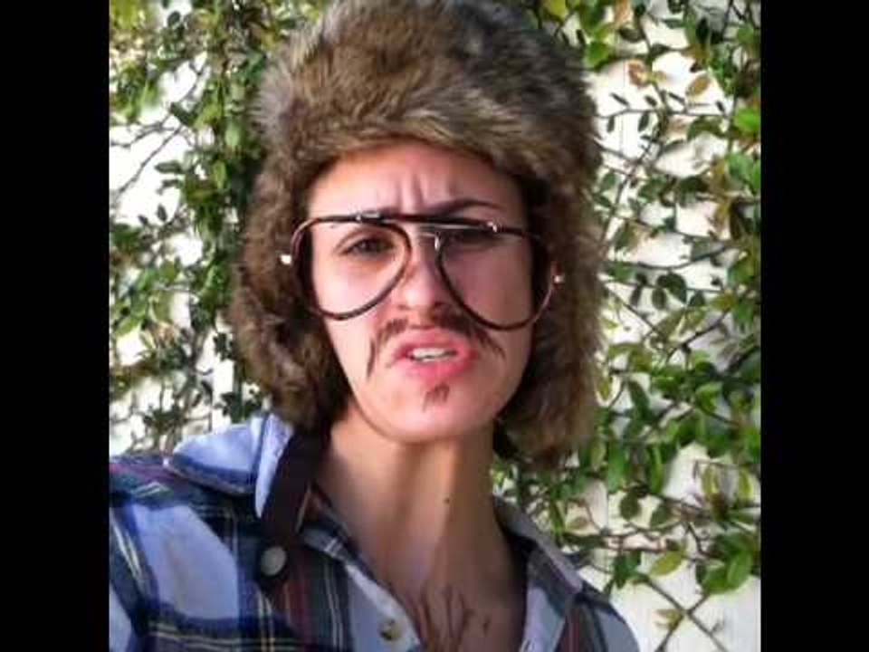 How To jokes With A Beekeeper : Brittany Furlan's Vine #37