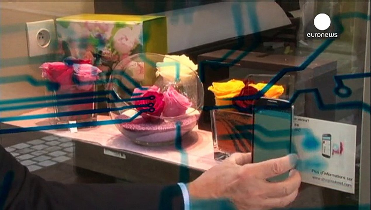 Neue App aus Paris: Schaufenster-Shoppen mit dem Handy