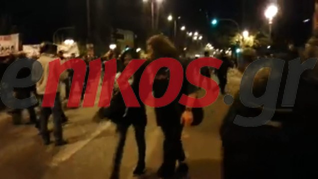 ΒΙΝΤΕΟ-Ενταση στην πορεία του Πολυτεχνείου