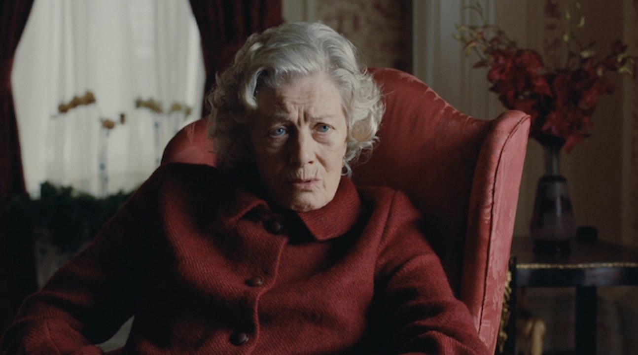 Steve Carell, Vanessa Redgrave in FOXCATCHER Clip ('Wrestling is a Low Sport')