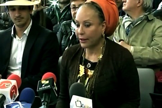 Piedad Córdoba reacciona ante la suspensión de diálogos