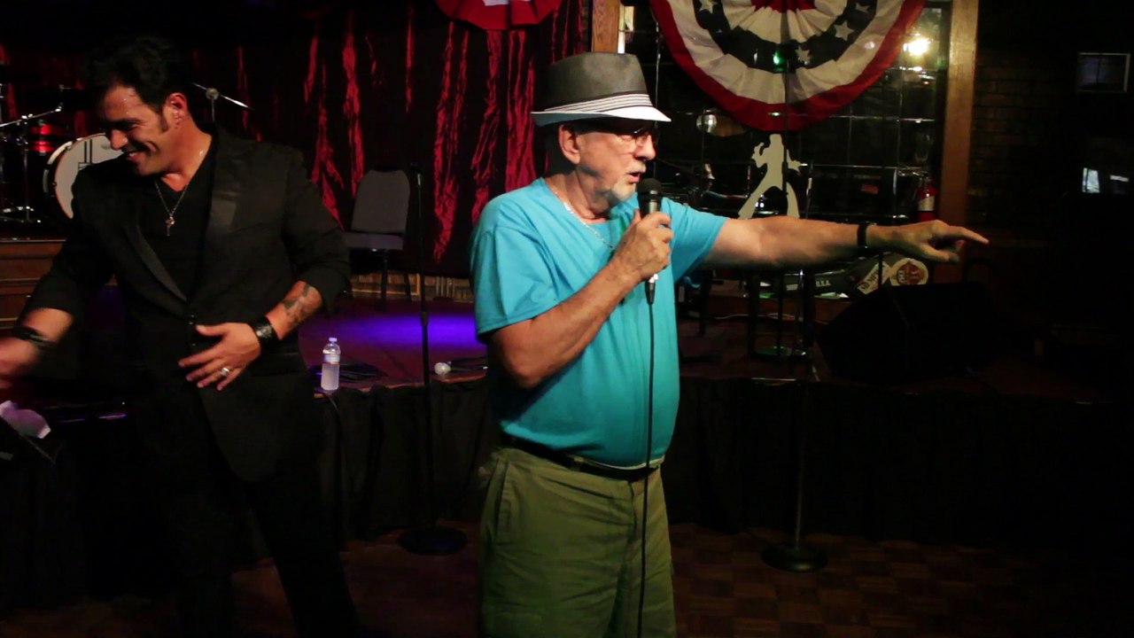 Franz Goovaerts sings 'Sweet Caroline' with Henry Tallent Elvis Week 2014 video