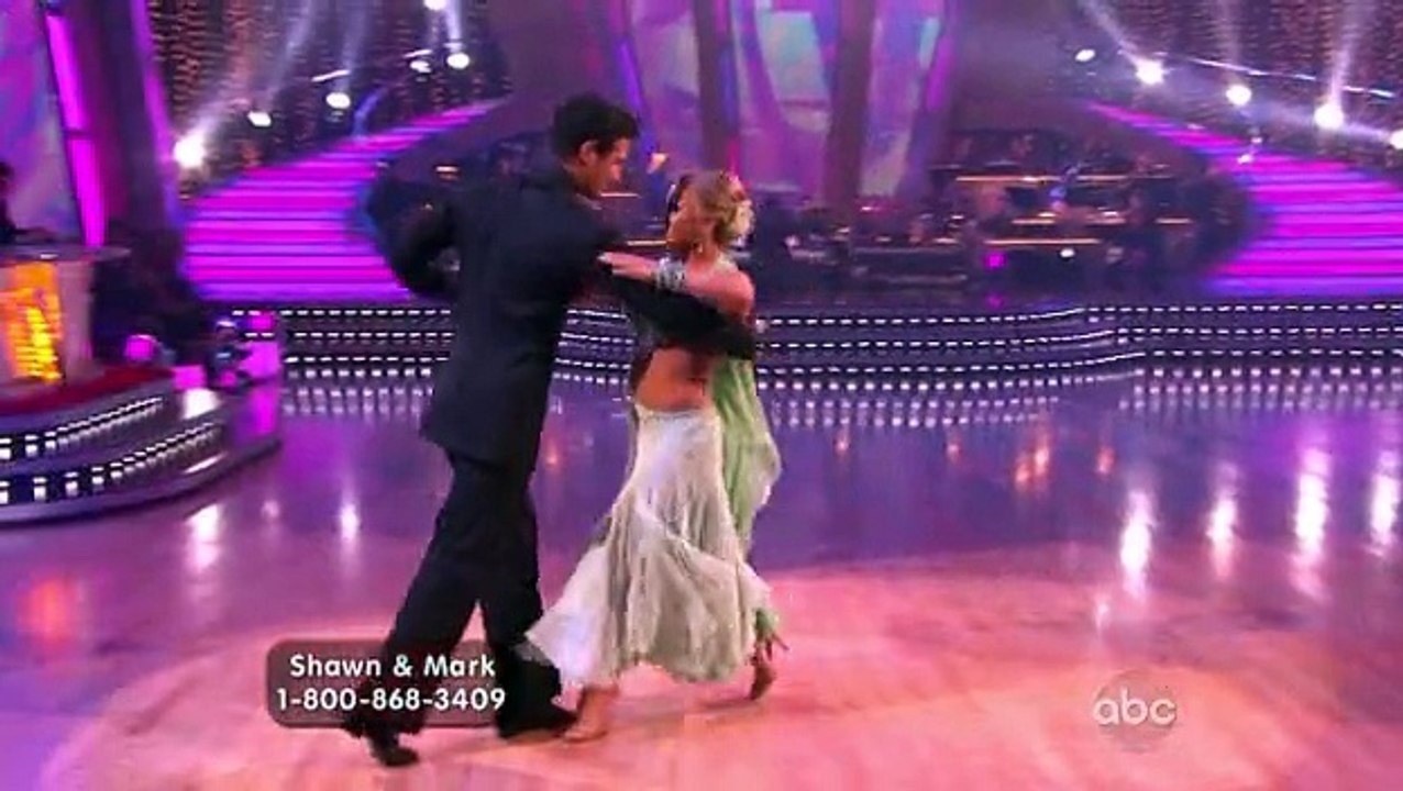 Shawn Johnson & Mark Ballas Foxtrot video Dailymotion