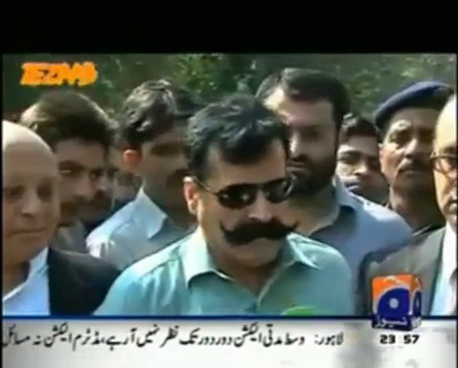 Tezabi Totay PMLN Gullu Butt Funny Press Interview