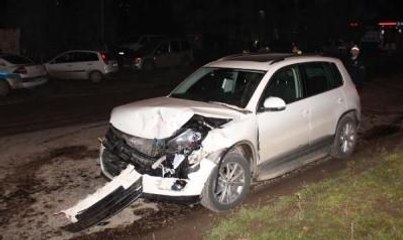 Suşehri'nde Cip, Minibüse Arkadan Çarptı: 4 Yaralı