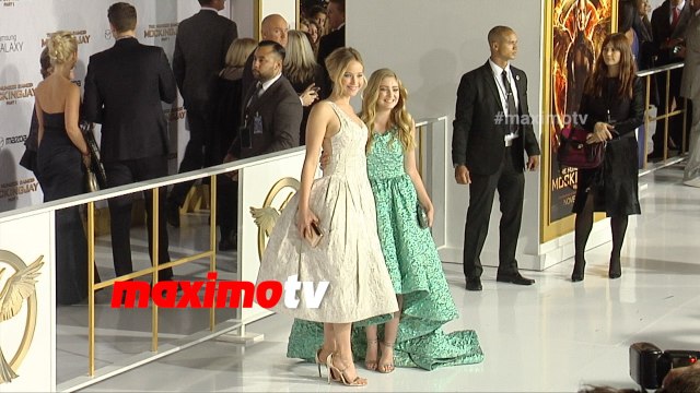 Jennifer Lawrence & Willow Shields | The Hunger Games MOCKINGJAY PART 1 Los Angeles Premiere