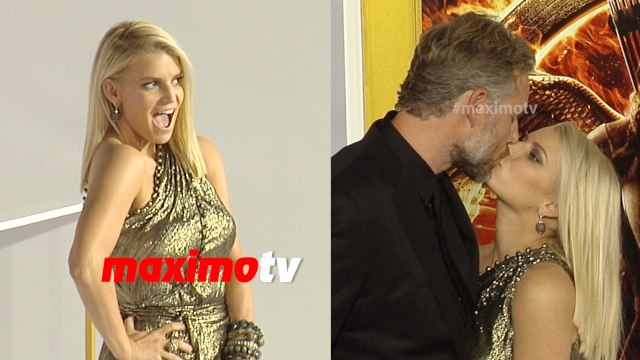 Jessica Simpson | MOCKINGJAY PART 1 Los Angeles Premiere | White Carpet Arrivals